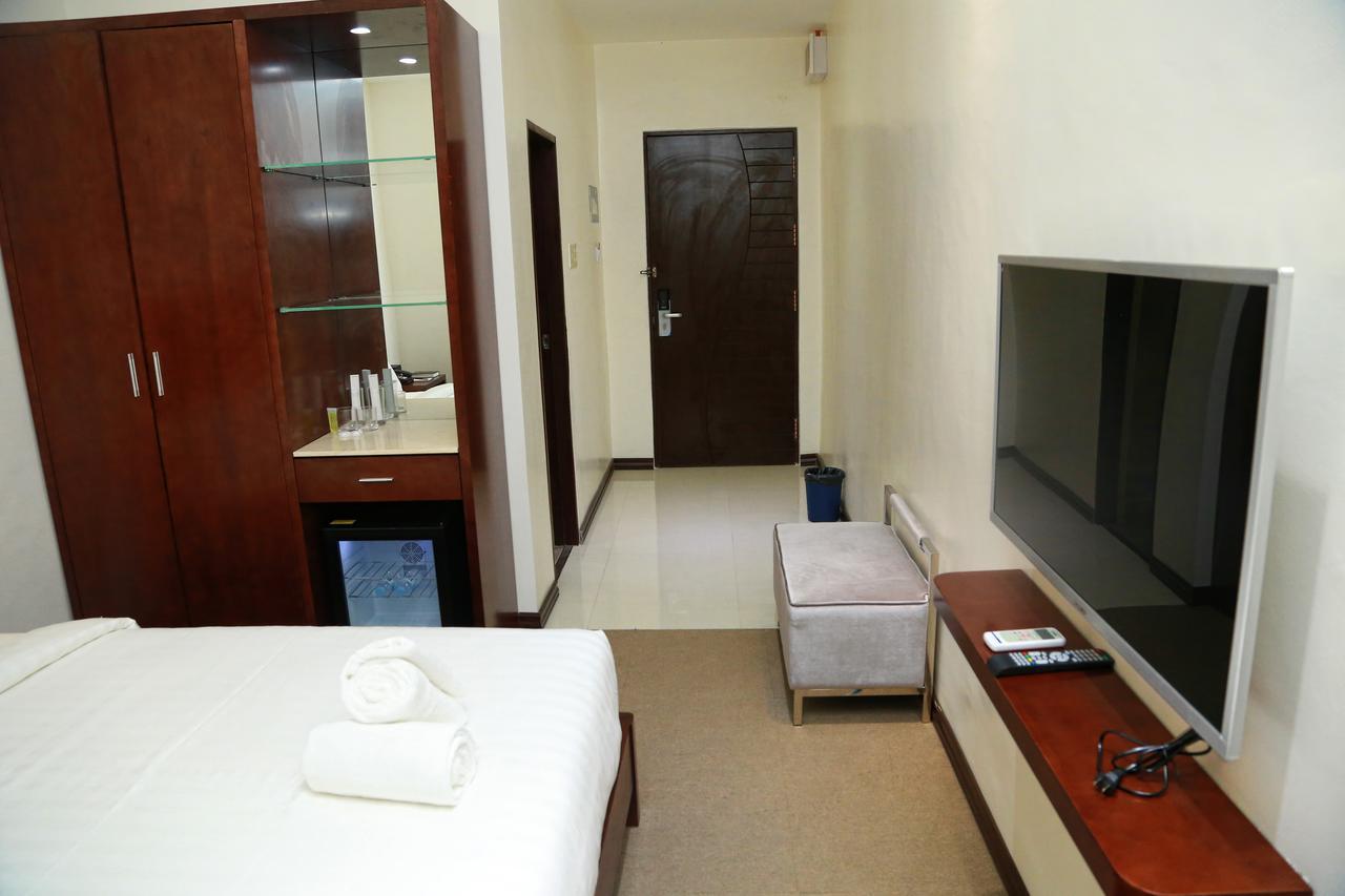 Big Hotel Suites Mandaue Exterior foto